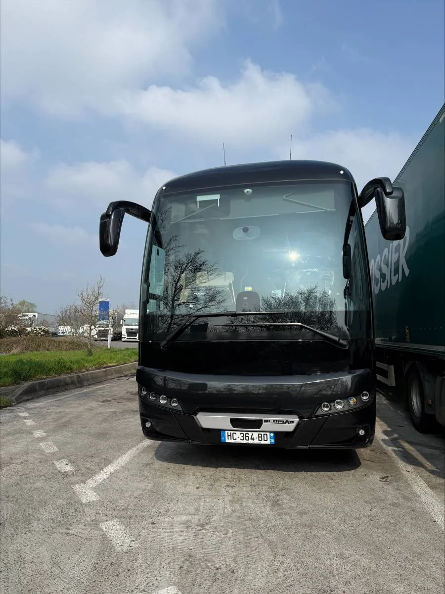Autocar et coordination sur site